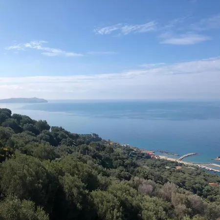 Caravan In Caprioli Di With Com Pool