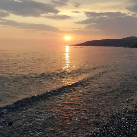 Tatil Evi Caravan In Caprioli Di With Com Pool